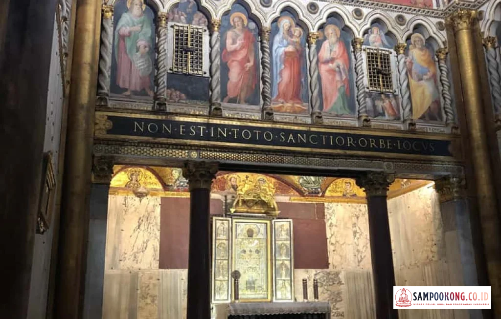 Kuil Pagan Jadi Favorit