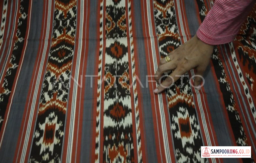 tenun ikat Troso Jepara