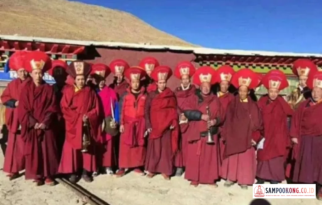 Kontrol Kuil dan Reinkarnasi Tibet