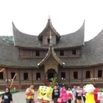 Wisata Rumah Gadang Bukittinggi