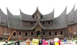 Wisata Rumah Gadang Bukittinggi