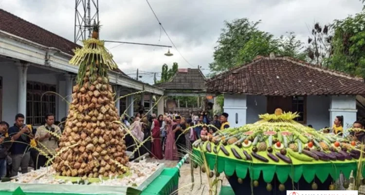 Lebaran Ketupat Tradisi Syawalan