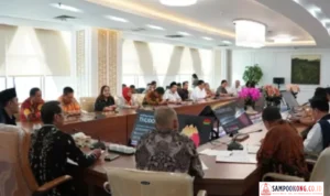 Bhikkhu Bangkok ke Candi Borobudur