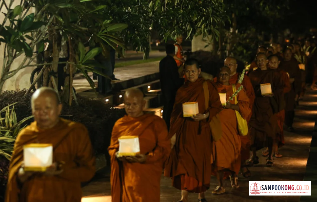 Meditasi Waisak di TMII