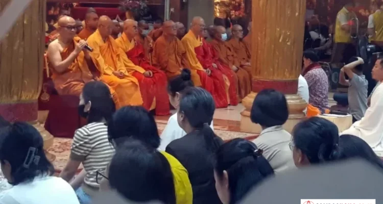 Perayaan Kathina Wihara Ekayana