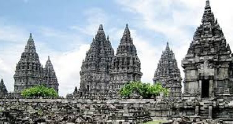 Wisata Candi Hindu di Dunia, Jejak Peradaban yang Selalu Mengundang Kagum